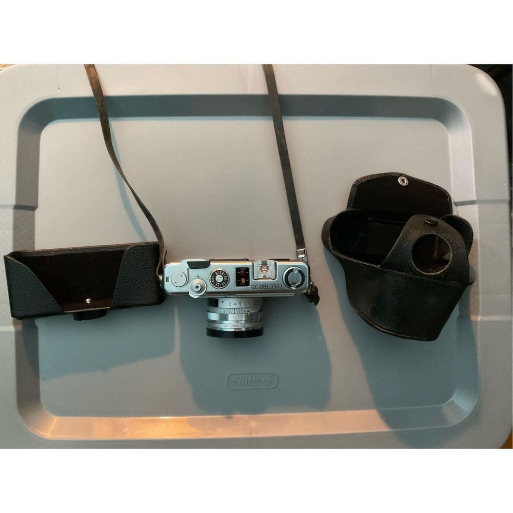 Yashica electro 35 vintage cameras as shown in the amazing spider man 2012 relea